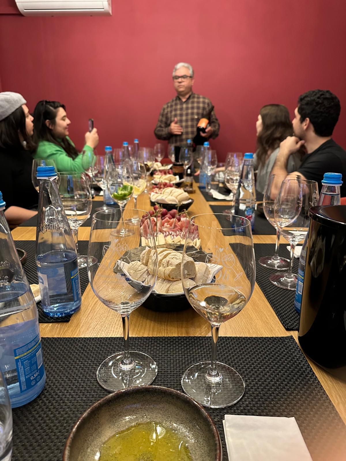 Prova às Cegas – Surpreenda-se com uma Prova de Vinhos Absolutamente Única